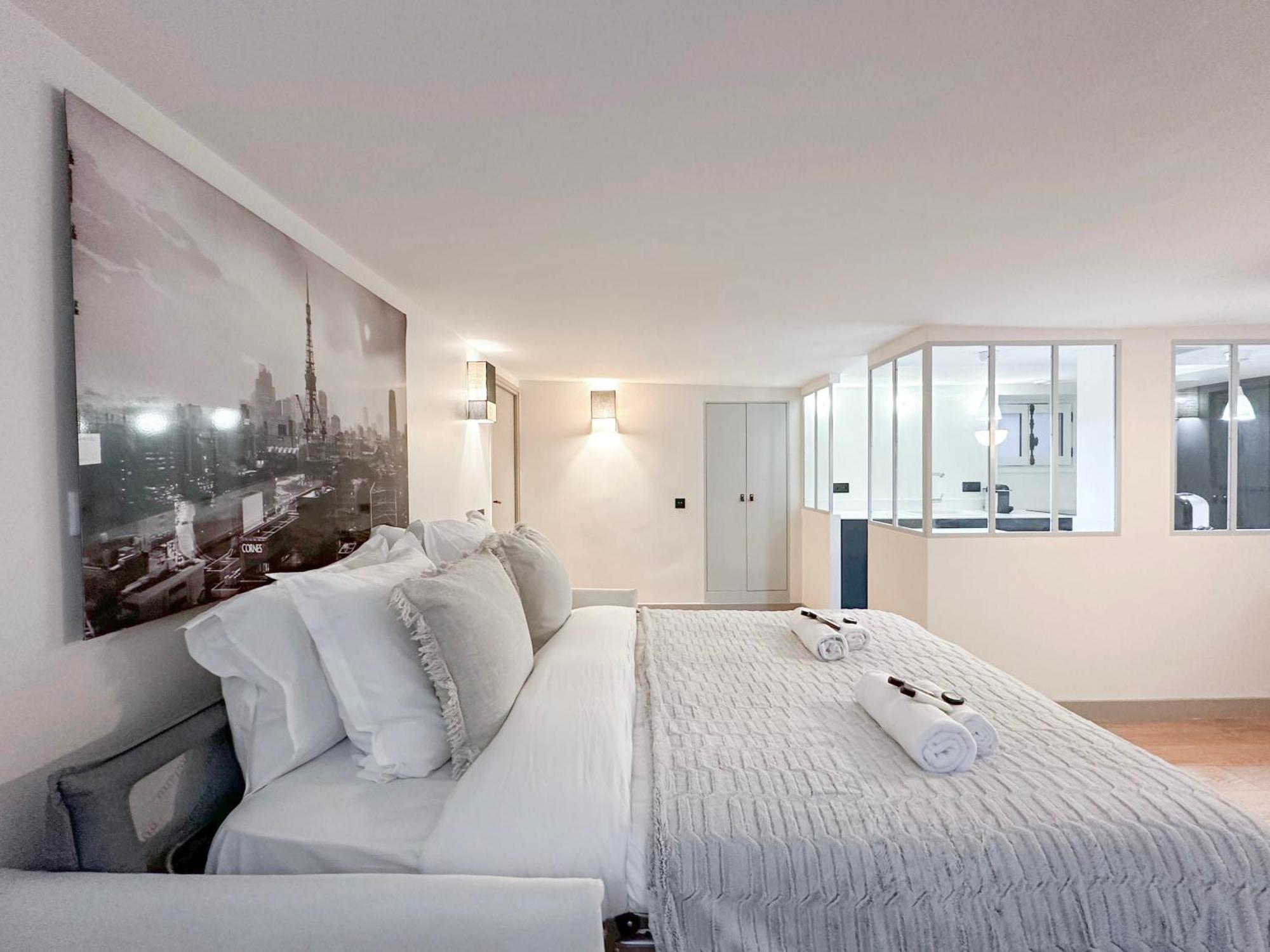 Luxurious Family Near Luxembourg Appartement